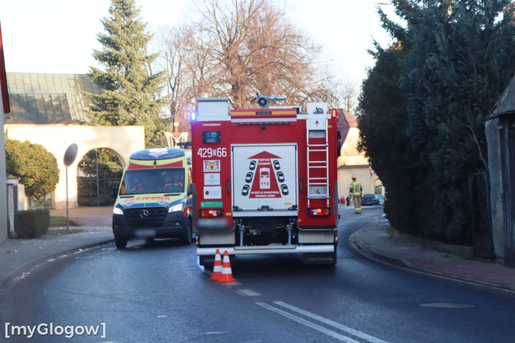 Ciężarówka w posesję w Brzegu Głogowskim