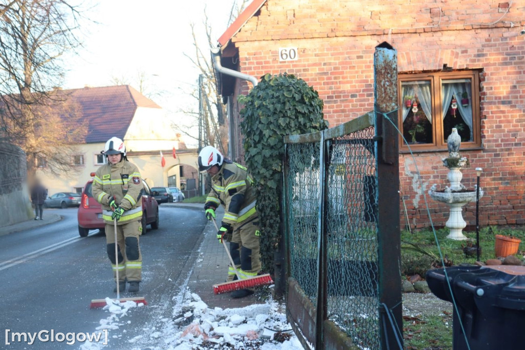 Ciężarówka w posesję w Brzegu Głogowskim