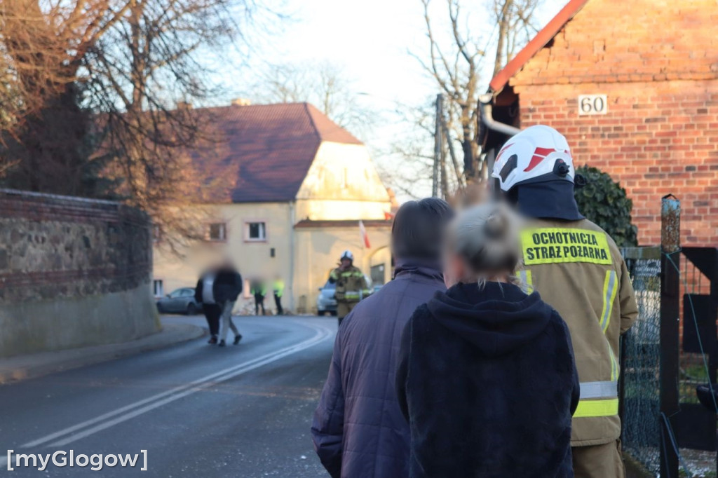 Ciężarówka w posesję w Brzegu Głogowskim