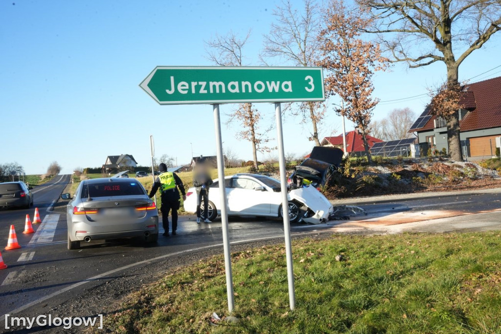 Kolizja mercedesów w Łągoszowie Małym