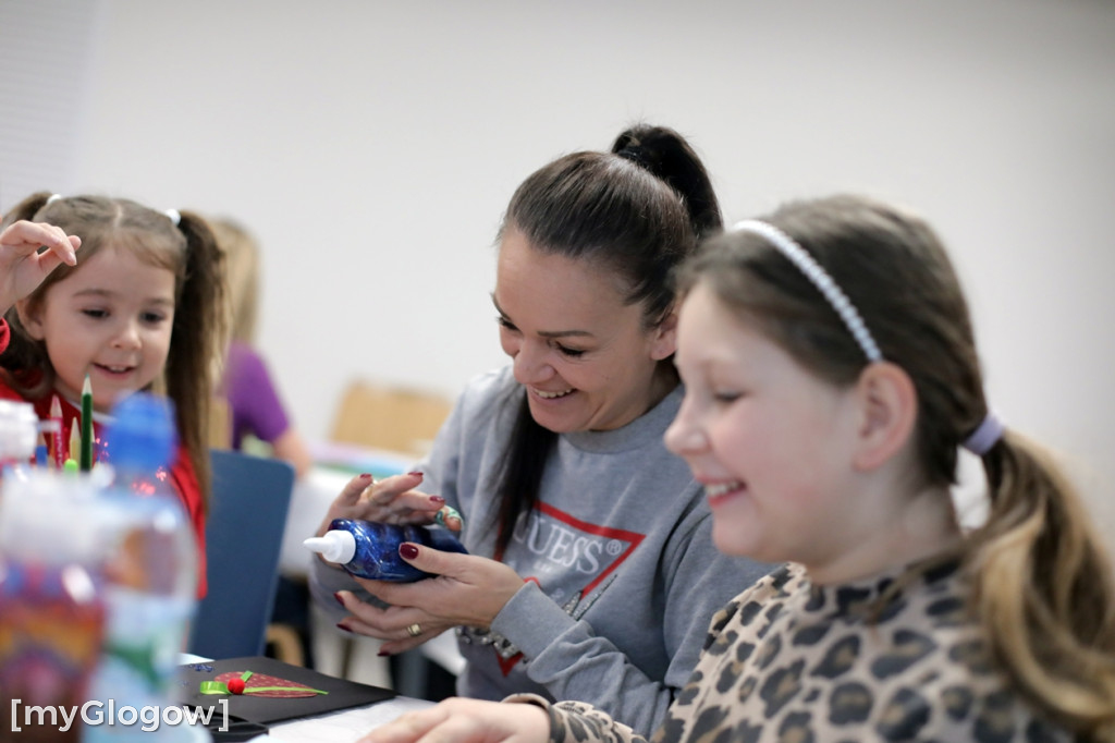 Wróciła tradycja malowania kartek na święta