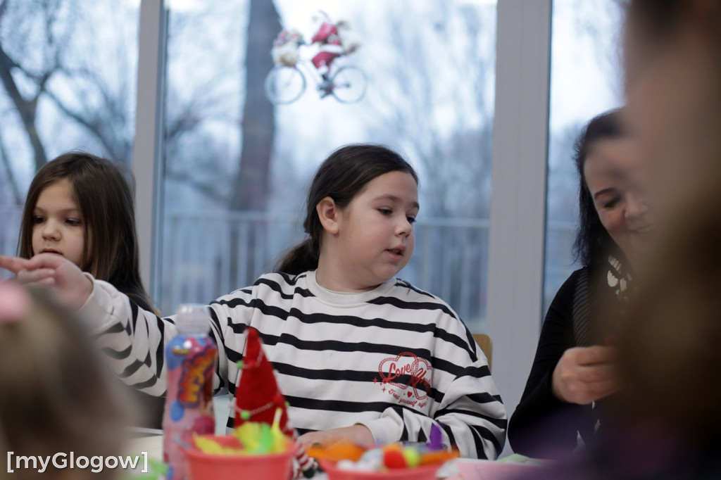 Wróciła tradycja malowania kartek na święta