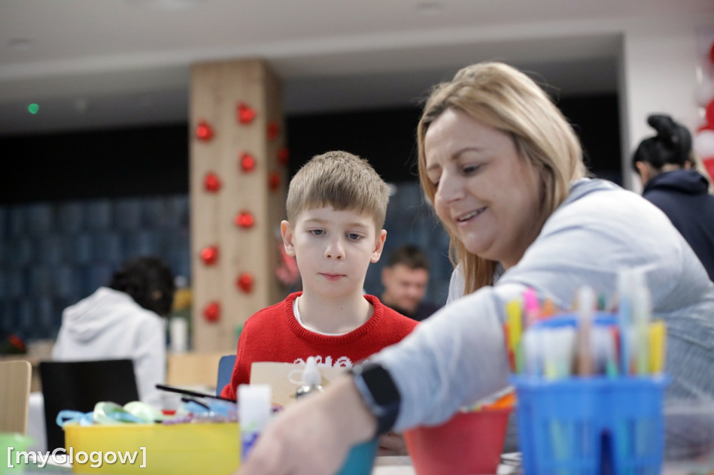 Wróciła tradycja malowania kartek na święta