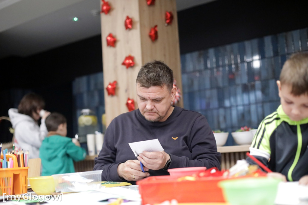 Wróciła tradycja malowania kartek na święta