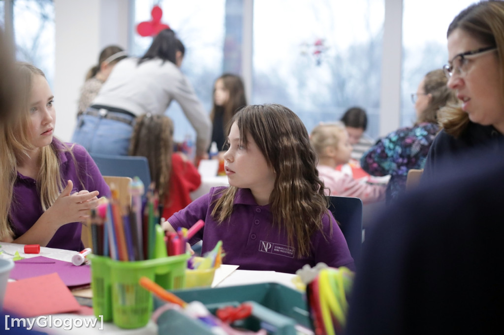 Wróciła tradycja malowania kartek na święta