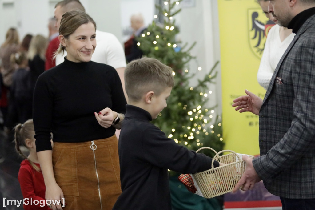 Świąteczny spektakl dla dzieci w teatrze