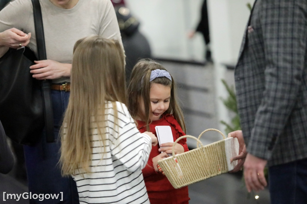 Świąteczny spektakl dla dzieci w teatrze