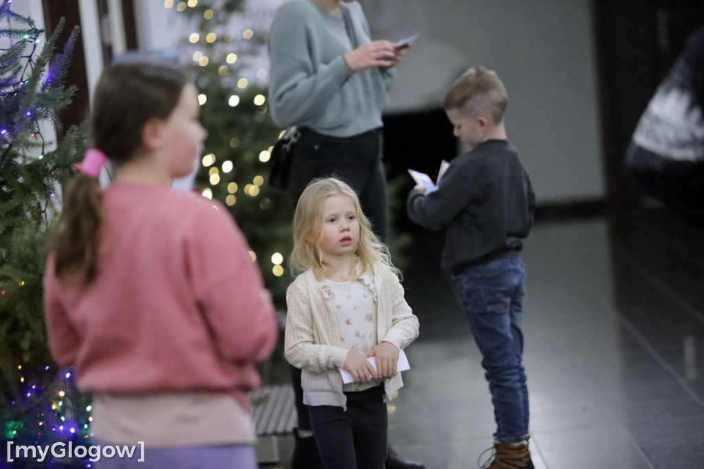 Świąteczny spektakl dla dzieci w teatrze