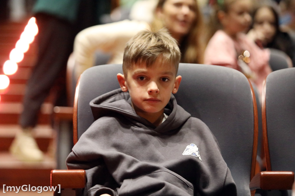 Świąteczny spektakl dla dzieci w teatrze