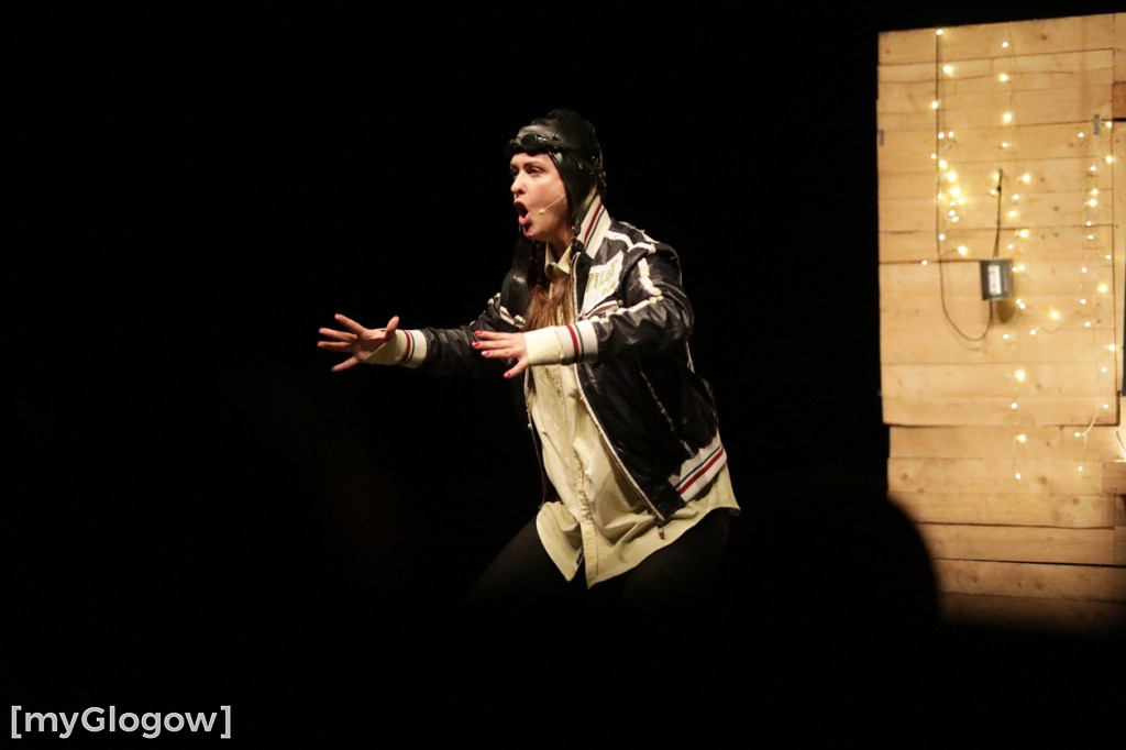 Świąteczny spektakl dla dzieci w teatrze