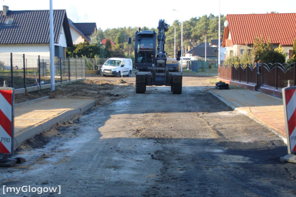 Budują drogi w Sławie