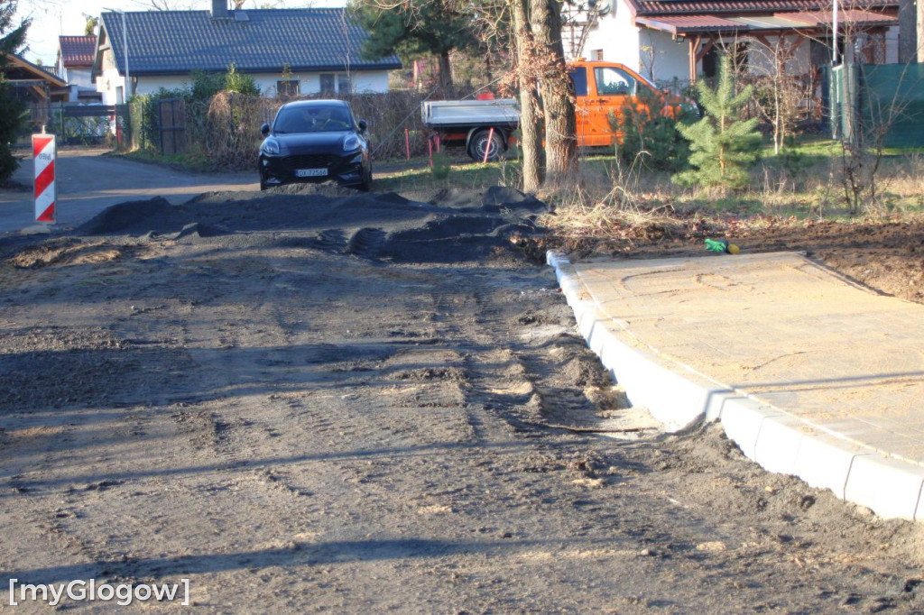 Budują drogi w Sławie