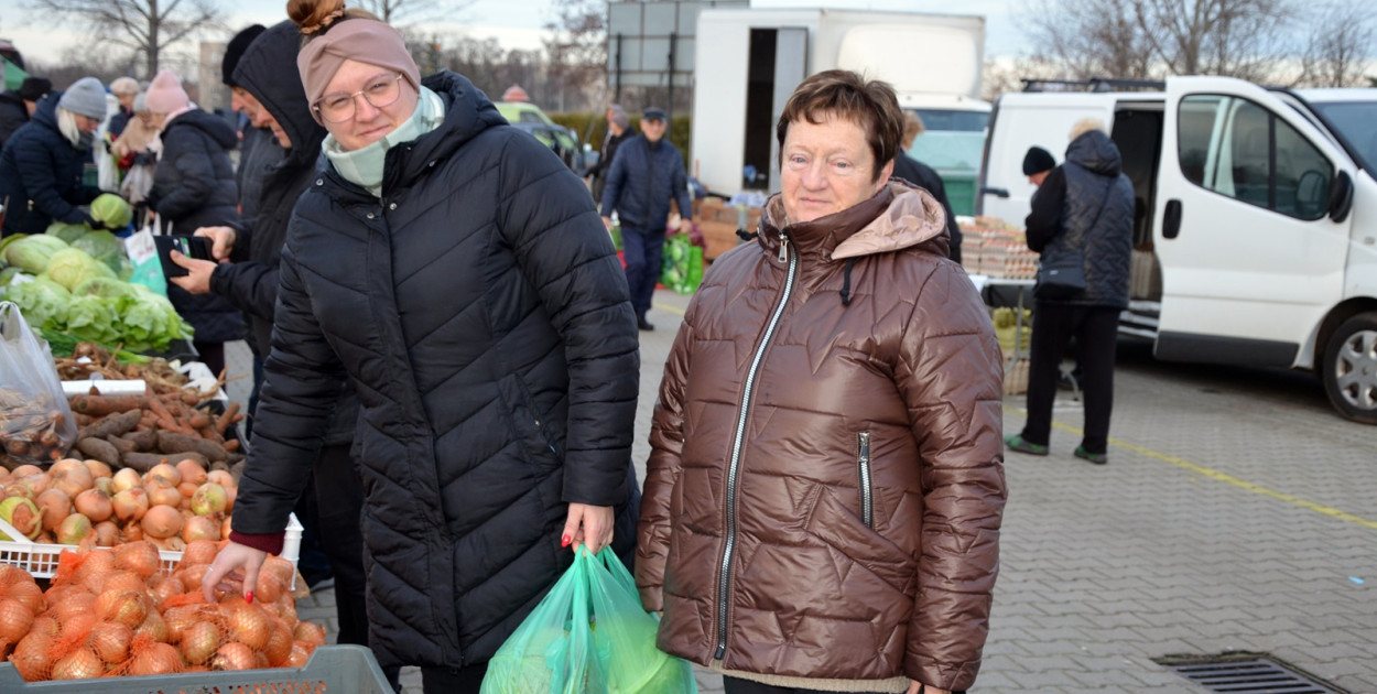 Świąteczne zakupy na targu w Głogowie