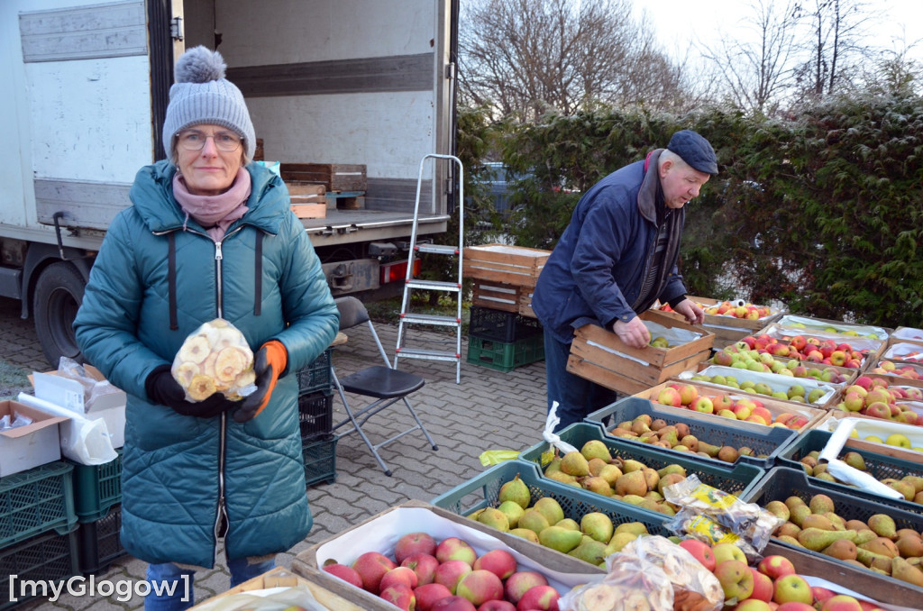 Świąteczne zakupy na targu w Głogowie
