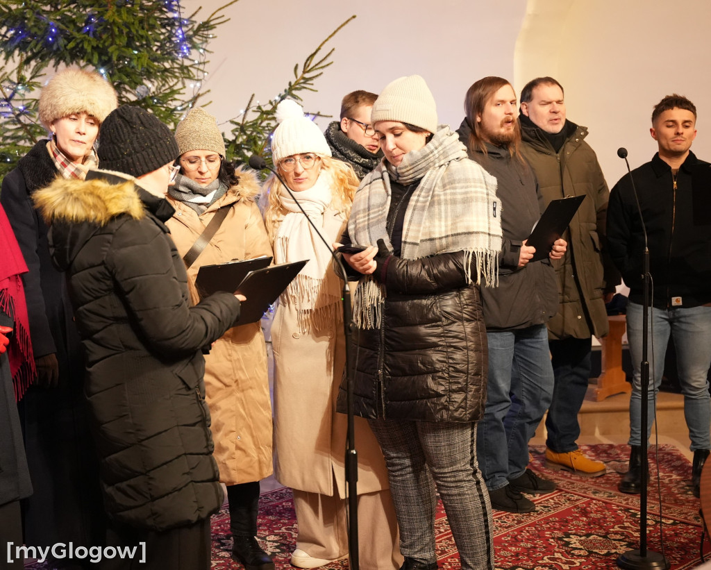 Pasterka w kolegiacie z udziałem biskupa