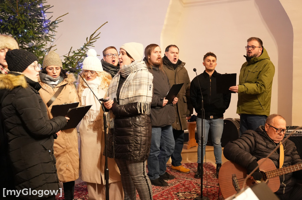 Pasterka w kolegiacie z udziałem biskupa