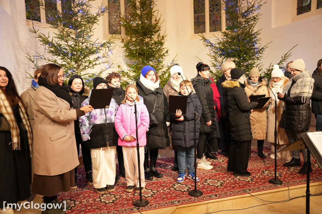 Pasterka w kolegiacie z udziałem biskupa