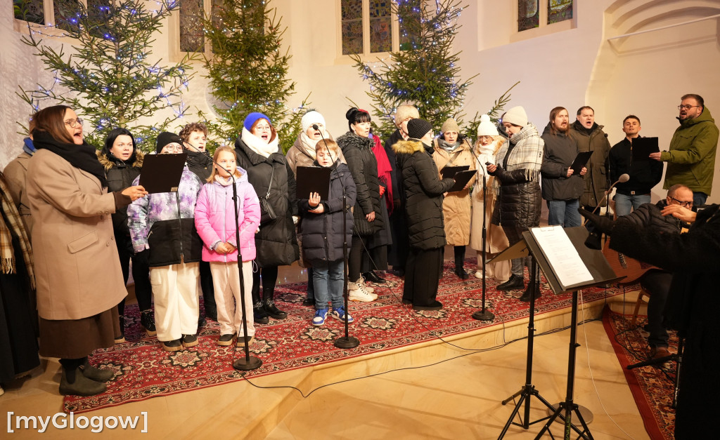 Pasterka w kolegiacie z udziałem biskupa