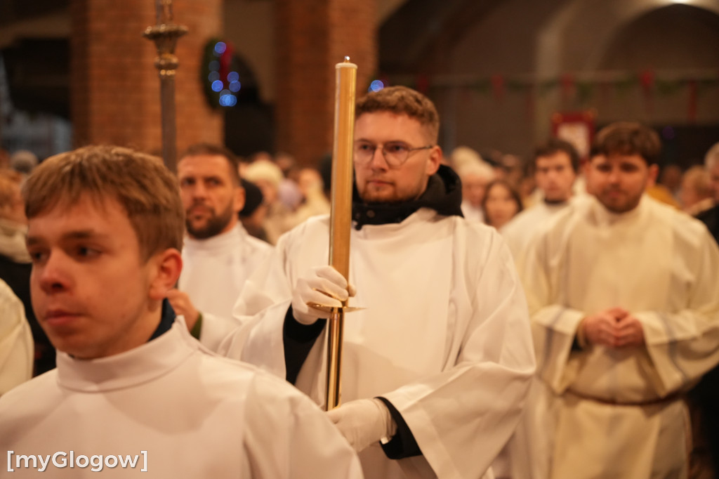 Pasterka w kolegiacie z udziałem biskupa