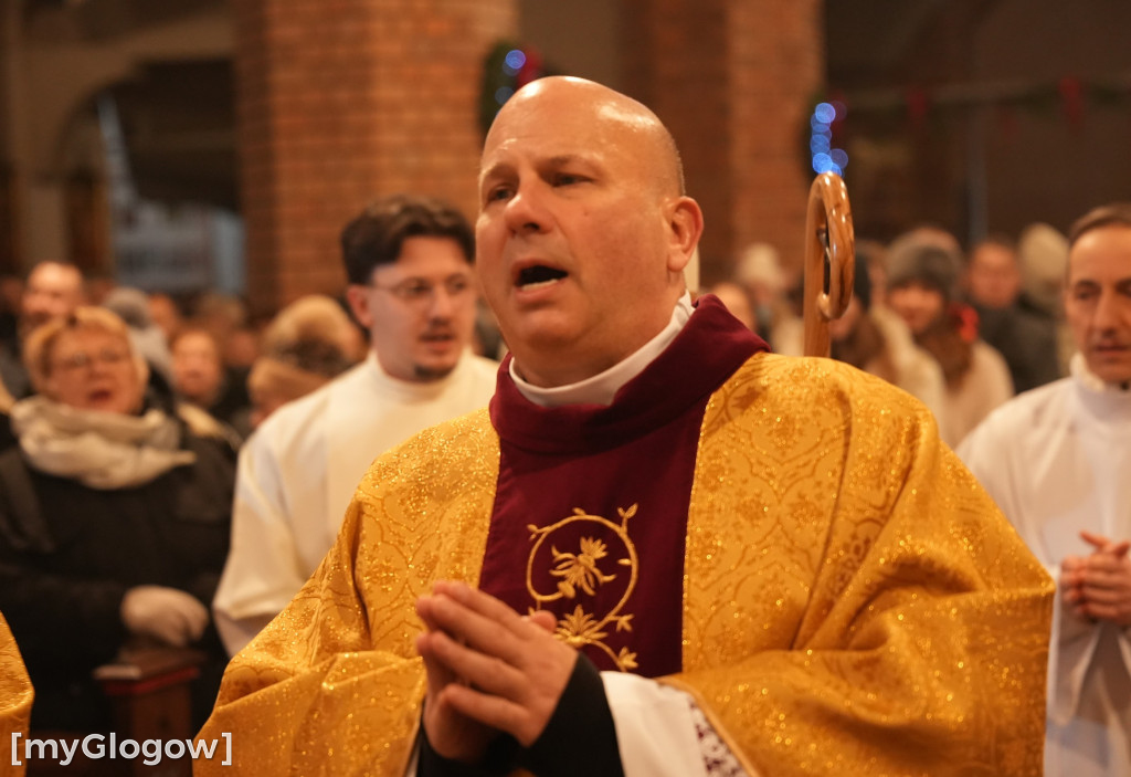 Pasterka w kolegiacie z udziałem biskupa