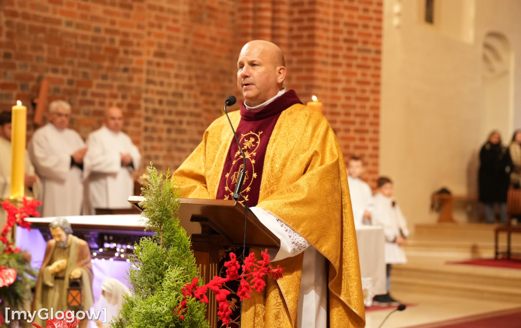 Pasterka w kolegiacie z udziałem biskupa