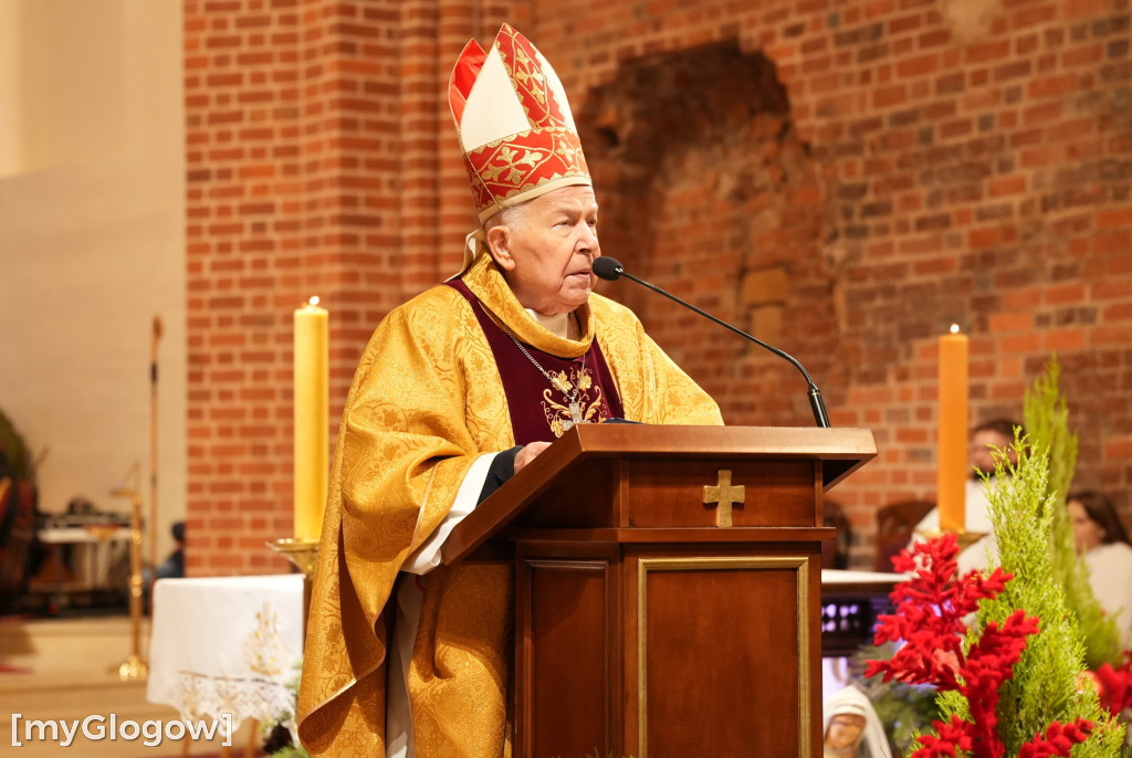 Pasterka w kolegiacie z udziałem biskupa