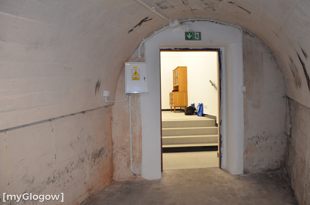 Wejście do podziemnego szpitala w Głogowie
