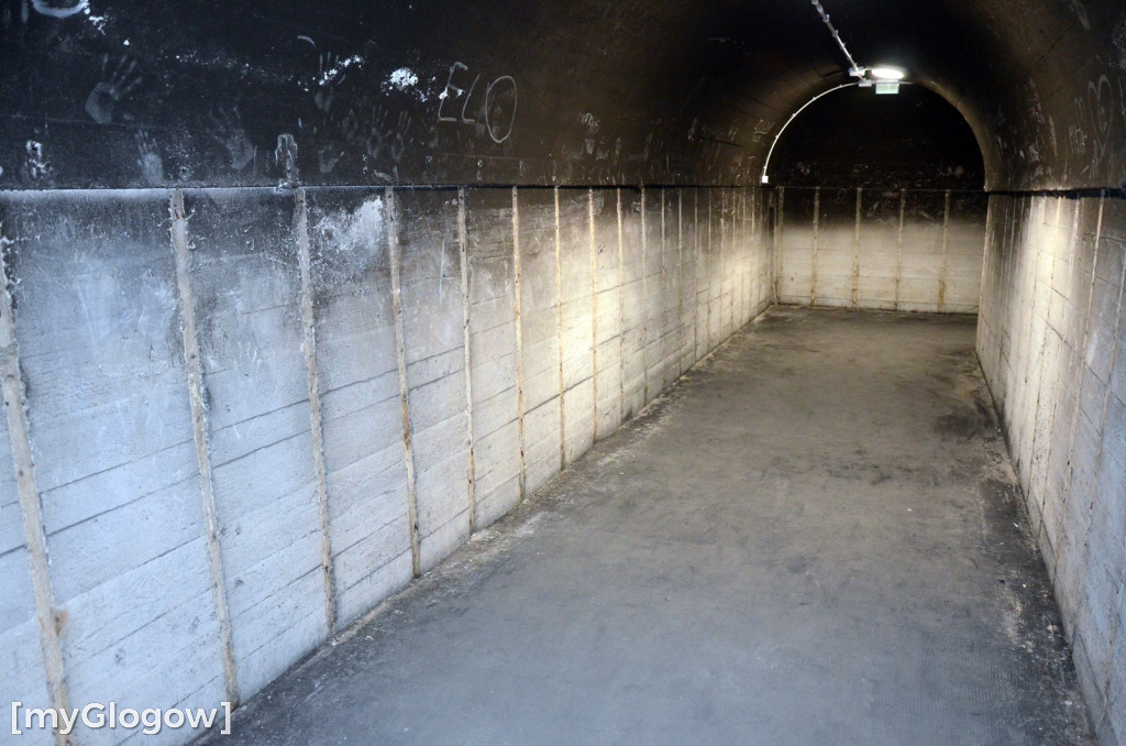 Wejście do podziemnego szpitala w Głogowie