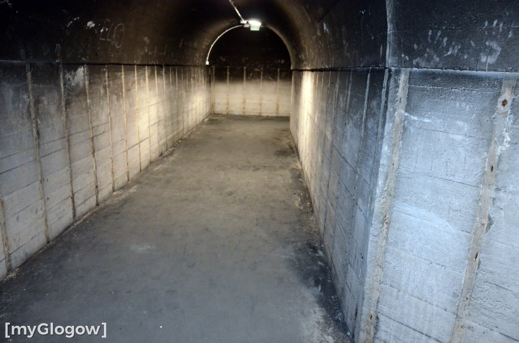 Wejście do podziemnego szpitala w Głogowie