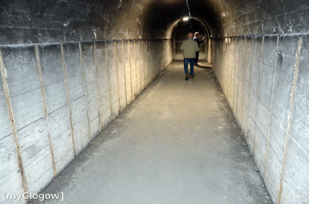 Wejście do podziemnego szpitala w Głogowie