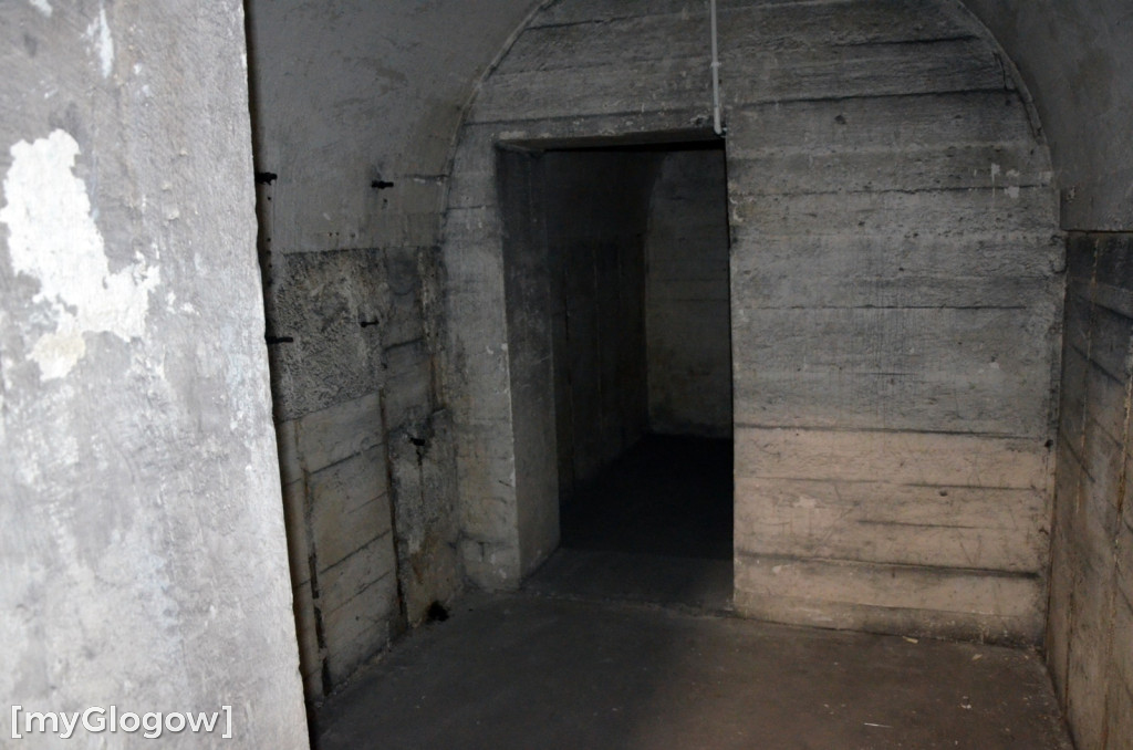 Wejście do podziemnego szpitala w Głogowie