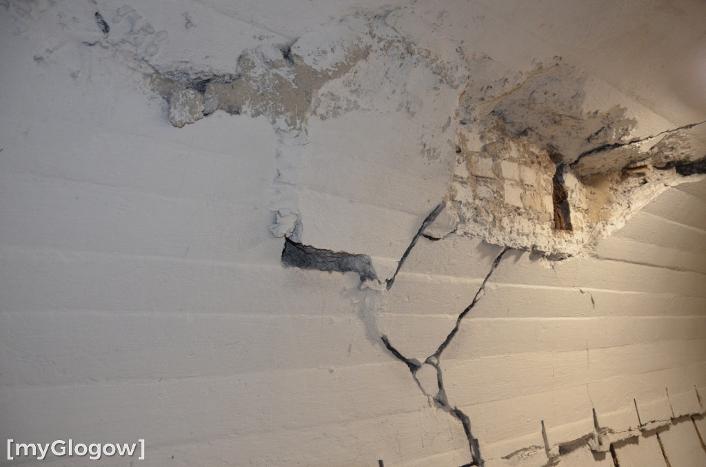 Wejście do podziemnego szpitala w Głogowie