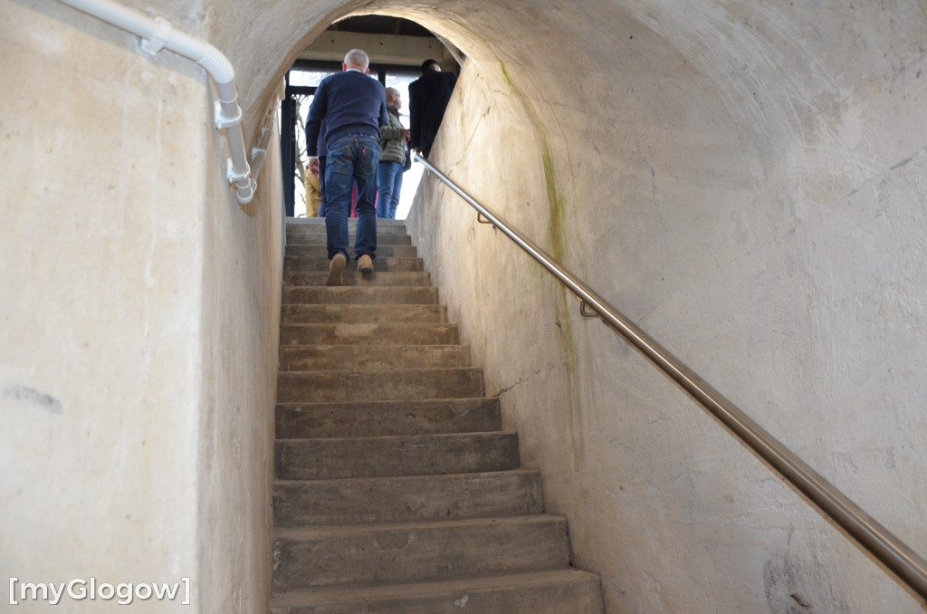 Wejście do podziemnego szpitala w Głogowie