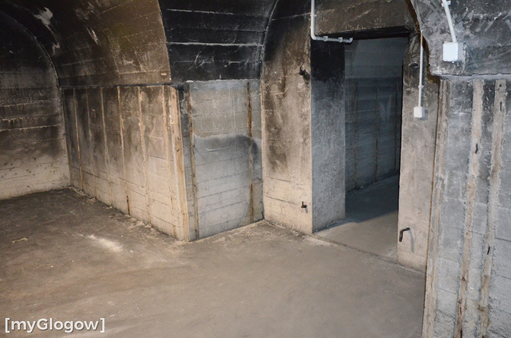 Wejście do podziemnego szpitala w Głogowie