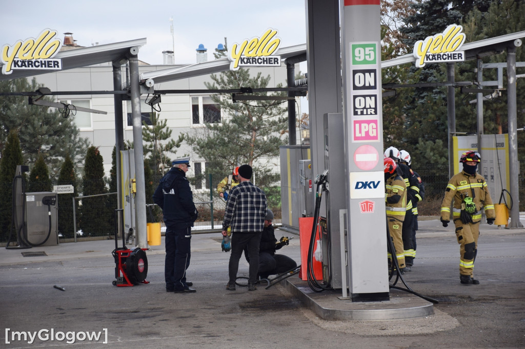 Wyciek gazu na stacji paliw w Głogowie