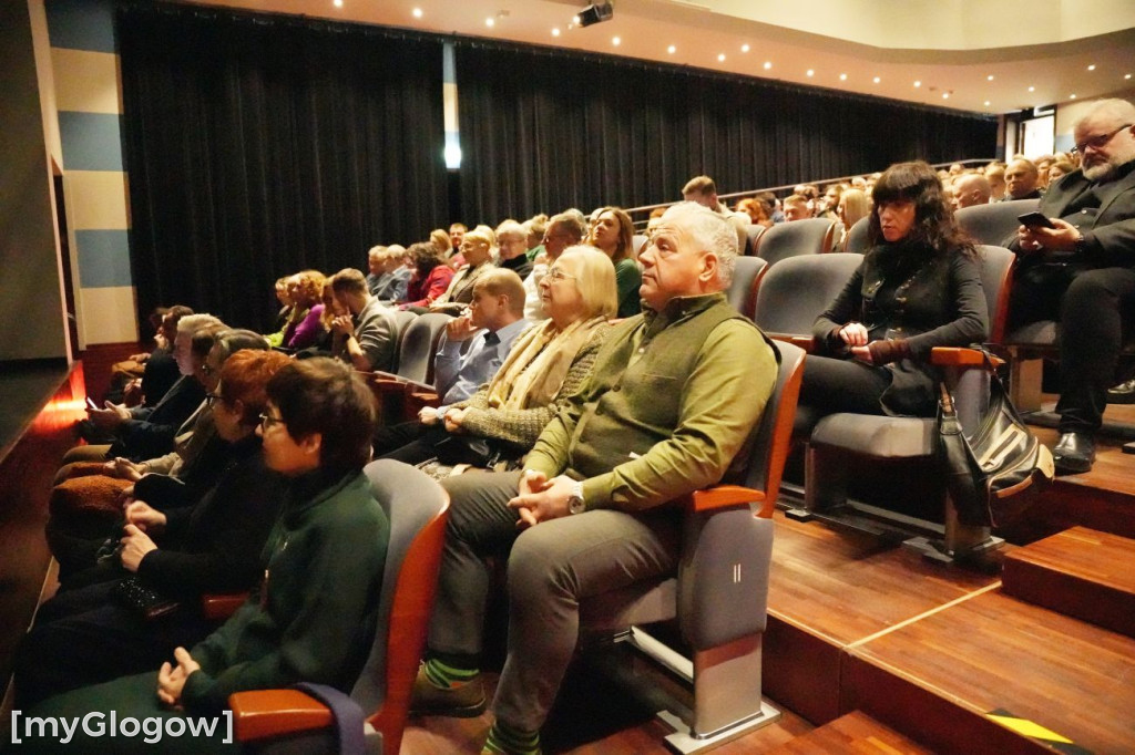 Peszek i niedziela w głogowskim teatrze