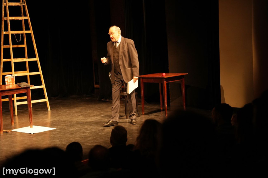 Peszek i niedziela w głogowskim teatrze