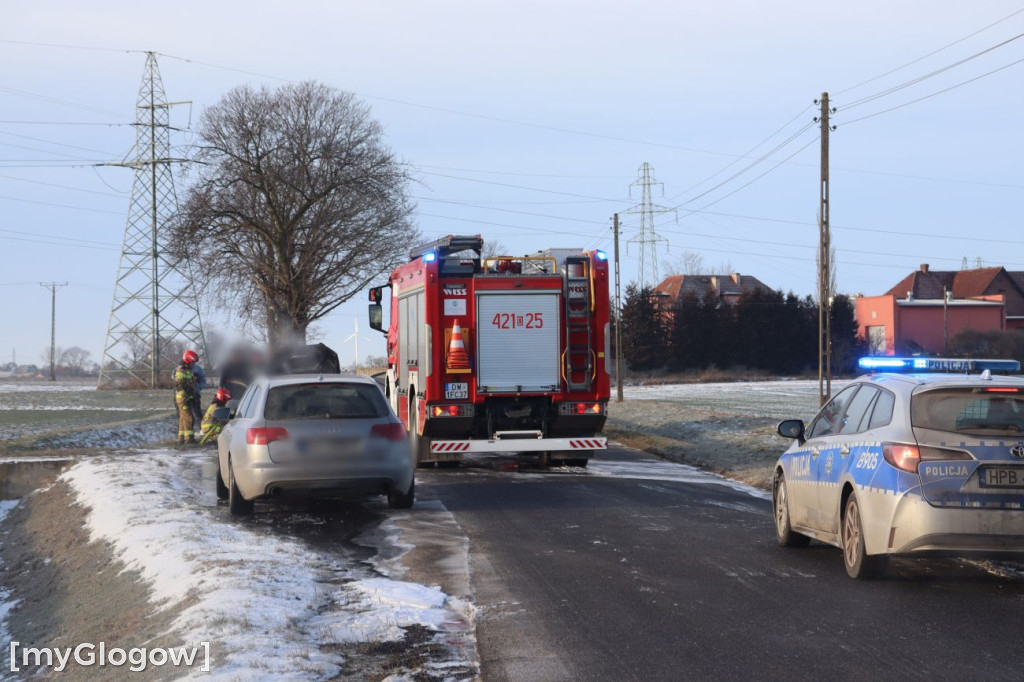 Pożar samochodu pod Głogowem