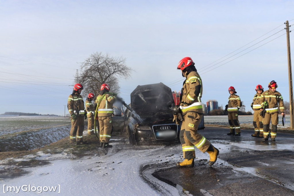 Pożar samochodu pod Głogowem