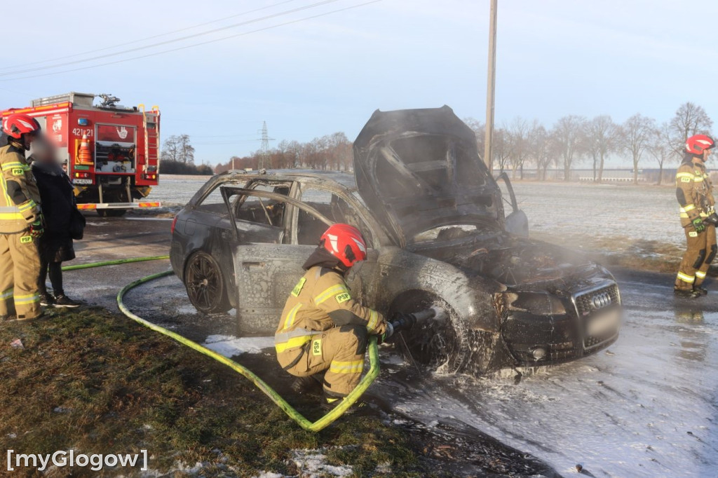 Pożar samochodu pod Głogowem