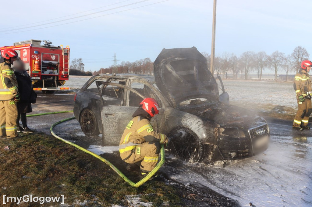 Pożar samochodu pod Głogowem