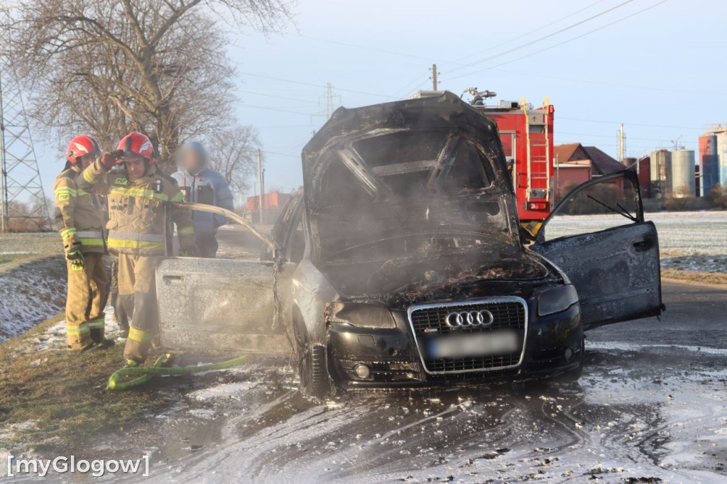 Pożar samochodu pod Głogowem