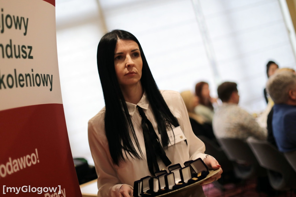 Złote Herby Powiatu Głogowskiego