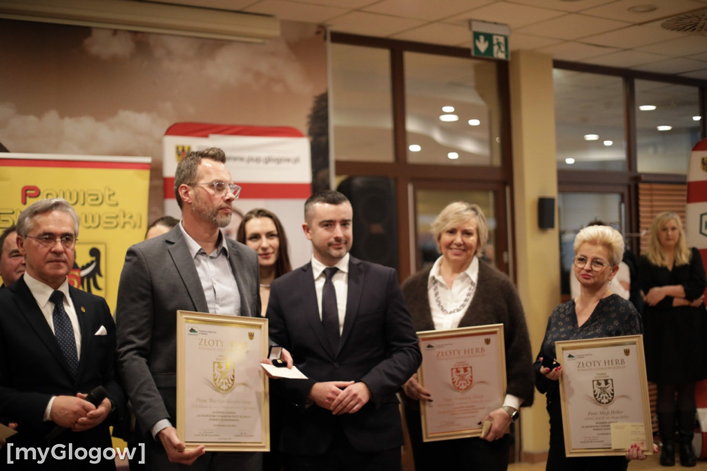 Złote Herby Powiatu Głogowskiego