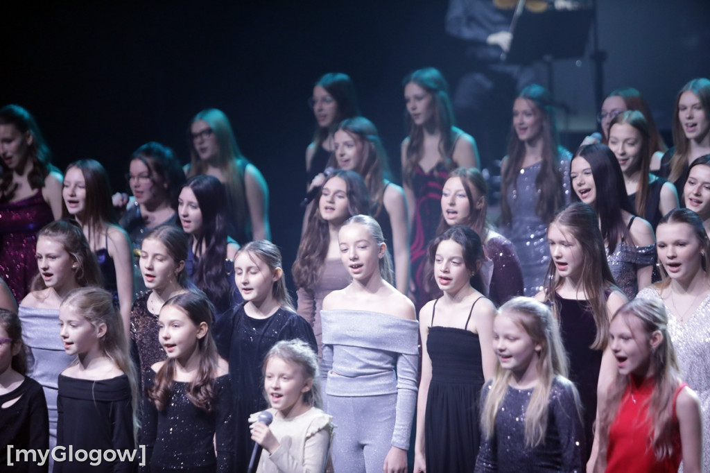 Piękny świąteczny koncert Rewii