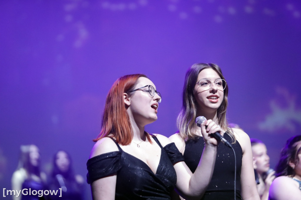 Piękny świąteczny koncert Rewii