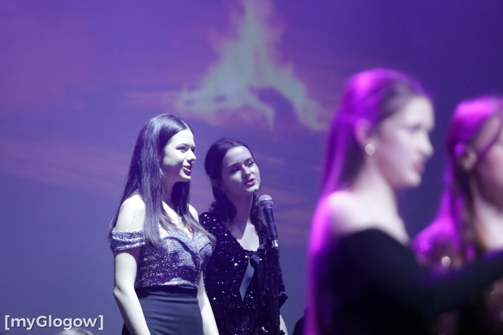 Piękny świąteczny koncert Rewii