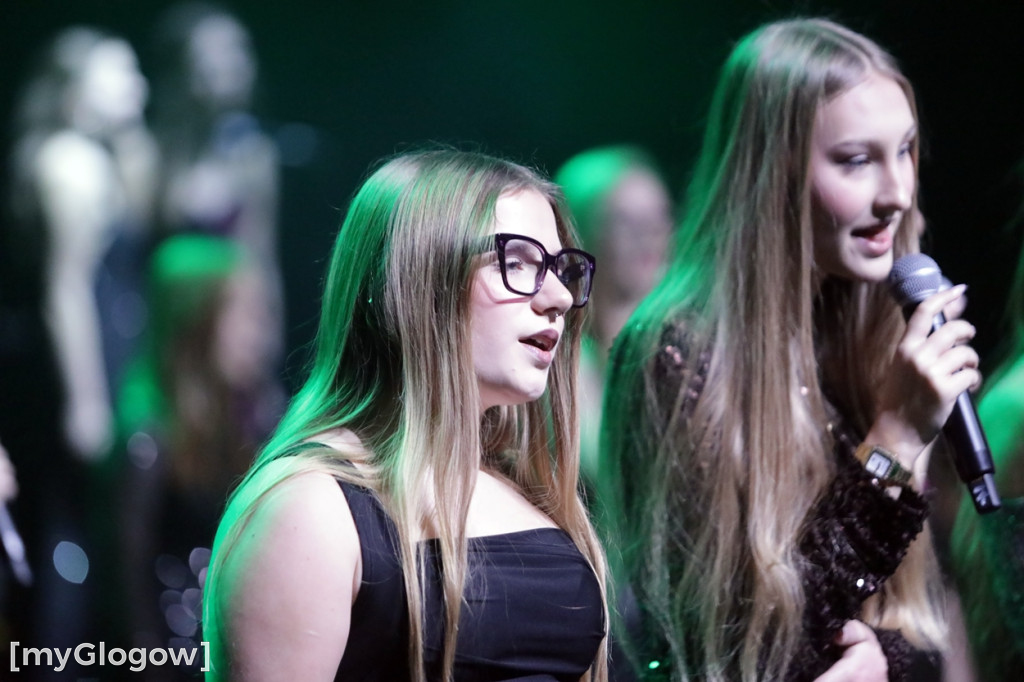 Piękny świąteczny koncert Rewii