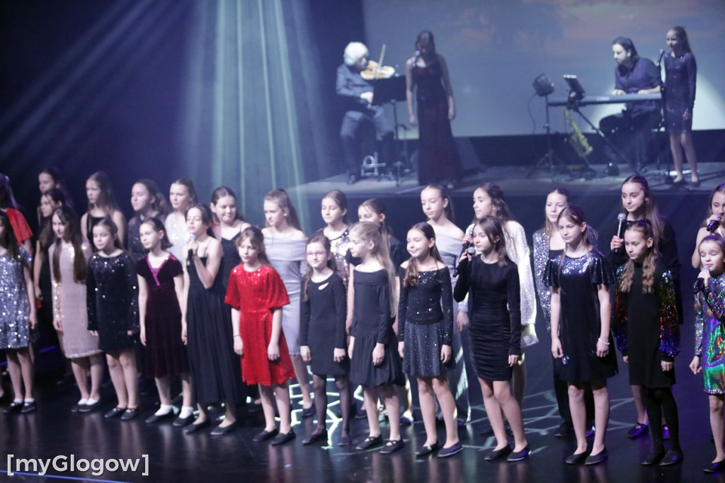 Piękny świąteczny koncert Rewii