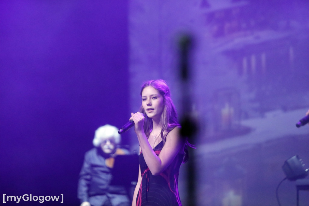 Piękny świąteczny koncert Rewii